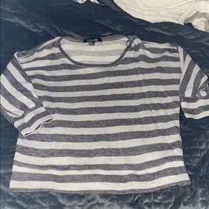 Short sleeve sweater